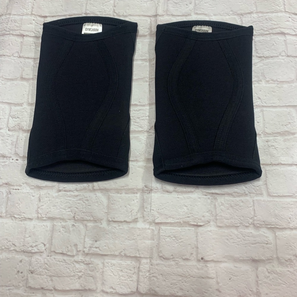 Gym Shark knee support.